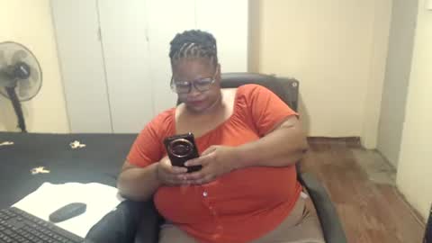 Snapshot of sweetnoziexxx chatting on March 7, 2:45 pm sweetnoziexxx online show from March 7, 2:45 pm