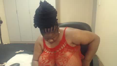 Snapshot of sweetnoziexxx chatting on February 25, 1:43 pm sweetnoziexxx online show from February 25, 1:43 pm