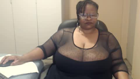 Snapshot of sweetnoziexxx chatting on September 15, 6:15 am sweetnoziexxx online show from September 15, 6:15 am