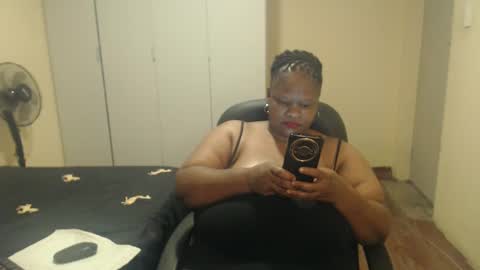 Snapshot of sweetnoziexxx chatting on March 11, 3:02 pm sweetnoziexxx online show from March 11, 3:02 pm