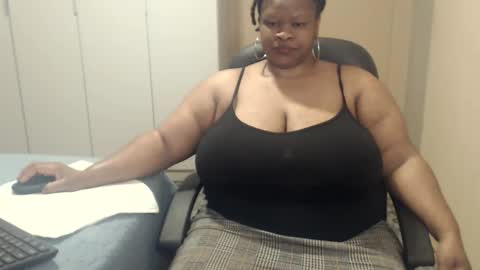 Snapshot of sweetnoziexxx chatting on September 12, 5:53 am sweetnoziexxx online show from September 12, 5:53 am