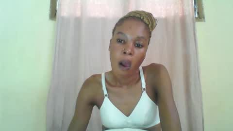 ESTHER online show from February 11, 12:58 pm