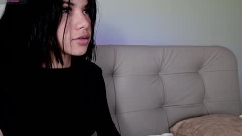 Snapshot of sweett_petite chatting on February 8, 4:25 pm online show from February 8, 4:25 pm