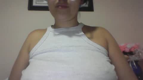 sweetyypeach online show from February 14, 3:54 am