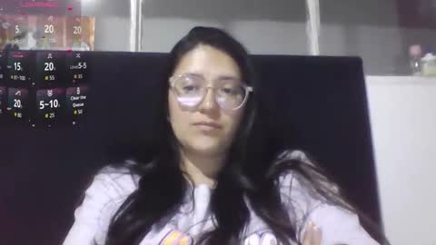 sweetyypeach online show from September 13, 4:26 am