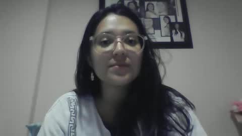 sweetyypeach online show from February 17, 3:04 am