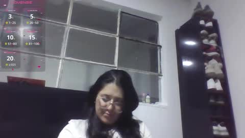 sweetyypeach online show from September 18, 3:54 am