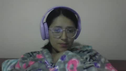 sweetyypeach online show from February 2, 5:10 am