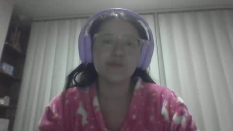 sweetyypeach online show from March 5, 3:08 am