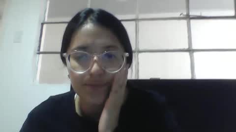 sweetyypeach online show from February 13, 5:22 pm