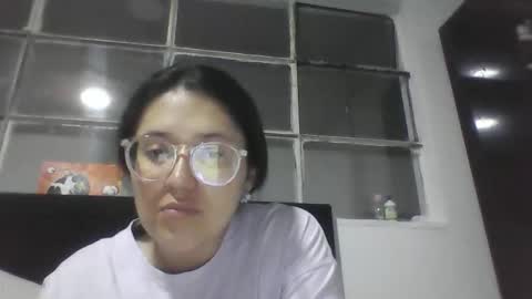 sweetyypeach online show from September 10, 3:40 am