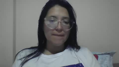 sweetyypeach online show from February 9, 3:00 am