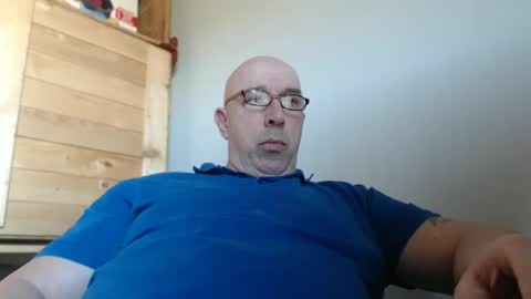 Snapshot of swissscooby55 chatting on March 4, 3:04 pm swissscooby55 online show from March 4, 3:04 pm
