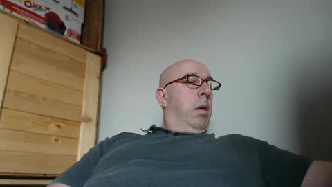 Snapshot of swissscooby55 chatting on February 8, 8:31 am swissscooby55 online show from February 8, 8:31 am