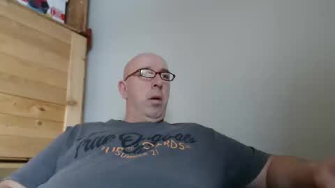Snapshot of swissscooby55 chatting on February 18, 8:38 am swissscooby55 online show from February 18, 8:38 am