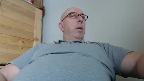 Snapshot of swissscooby55 chatting on February 15, 7:49 am swissscooby55 online show from February 15, 7:49 am
