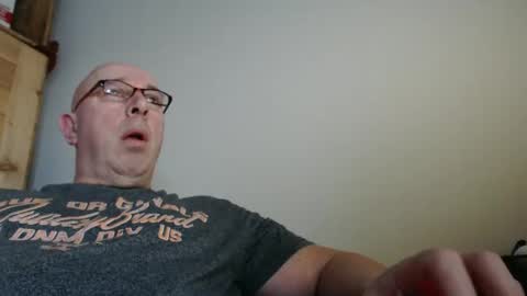 Snapshot of swissscooby55 chatting on February 2, 7:52 am swissscooby55 online show from February 2, 7:52 am