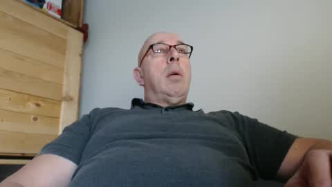 Snapshot of swissscooby55 chatting on January 18, 8:10 am swissscooby55 online show from January 18, 8:10 am