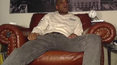 Snapshot of swolebbc chatting on February 27, 4:35 am The DickGod online show from February 27, 4:35 am