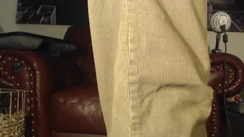 Snapshot of swolebbc chatting on January 16, 6:25 am The DickGod online show from January 16, 6:25 am