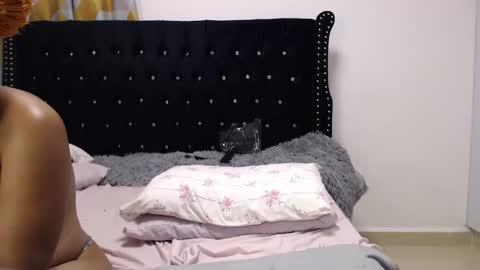 Camilla online show from March 10, 12:39 am