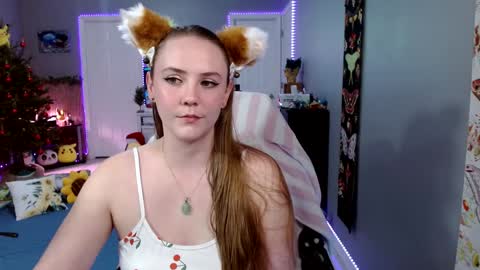 Snapshot of syndica chatting on December 20, 12:08 am Jennah online show from December 20, 12:08 am