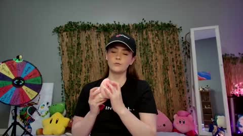 Snapshot of syndica chatting on March 12, 10:39 pm Jennah online show from March 12, 10:39 pm