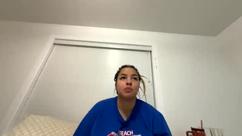 Snapshot of t_princess_t chatting on December 19, 11:03 pm t_princess_t online show from December 19, 11:03 pm