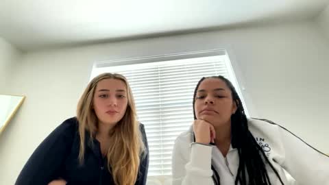 Snapshot of t_princess_t chatting on February 13, 4:28 pm t_princess_t online show from February 13, 4:28 pm