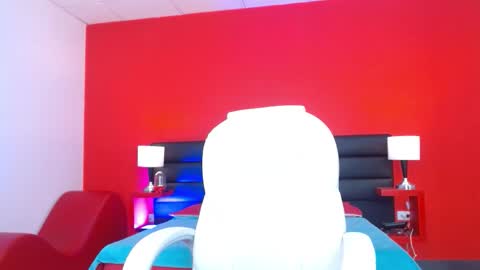 Snapshot of taniagold_ chatting on September 11, 3:41 am Tania online show from September 11, 3:41 am