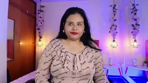 Snapshot of taniagold_ chatting on September 17, 8:12 pm Tania online show from September 17, 8:12 pm