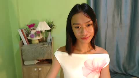 Snapshot of teamo_kiara chatting on December 14, 10:13 am your future wife online show from December 14, 10:13 am