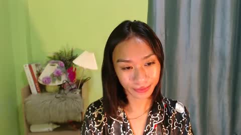 Snapshot of teamo_kiara chatting on December 7, 9:33 am your future wife online show from December 7, 9:33 am