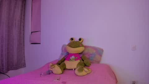 Leah online show from September 20, 1:08 am