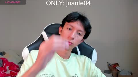 Juanfe  online show from December 6, 9:27 am