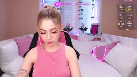 Snapshot of tessawillson chatting on January 22, 9:24 am Tessa online show from January 22, 9:24 am