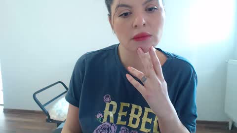 naughty tess online show from February 11, 9:09 am