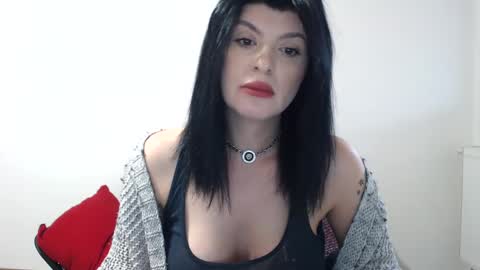 naughty tess online show from February 15, 8:00 am
