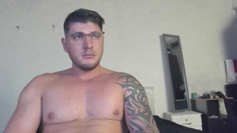 Snapshot of teylor_creed chatting on February 10, 10:19 pm teylor creed online show from February 10, 10:19 pm