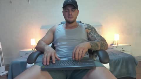 Snapshot of teylor_creed chatting on February 26, 7:42 pm teylor creed online show from February 26, 7:42 pm
