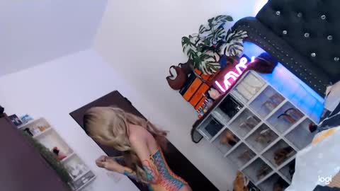 Itsme tgirlAdele online show from March 6, 3:46 am