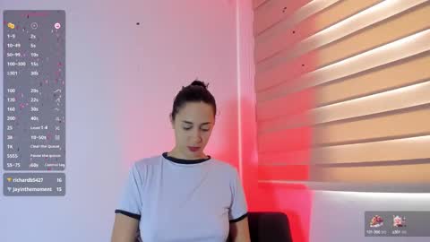 Snapshot of thaliacollins chatting on December 23, 3:00 pm Thalia online show from December 23, 3:00 pm