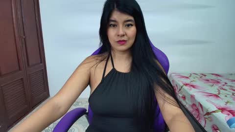 Snapshot of thalianabrunette chatting on March 11, 3:14 am Thaliana0498 online show from March 11, 3:14 am