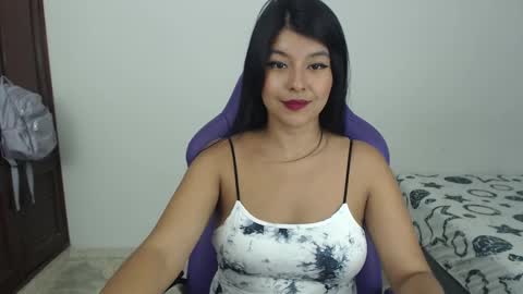 Snapshot of thalianabrunette chatting on January 20, 1:50 am Thaliana0498 online show from January 20, 1:50 am