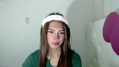 Snapshot of thatgirl_juliaxoxo chatting on September 9, 9:09 am Julia online show from September 9, 9:09 am