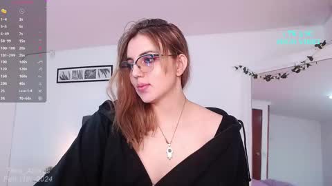 Snapshot of thea_aphros chatting on February 11, 8:52 pm Diosa Afrodita online show from February 11, 8:52 pm