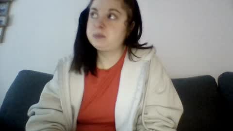 Snapshot of theblackdiamond194588 chatting on December 17, 12:54 pm raissa online show from December 17, 12:54 pm