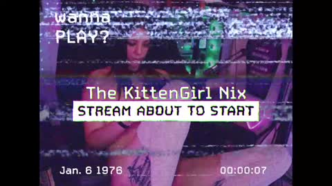 Snapshot of thekittengirlnix chatting on December 12, 4:04 am Nix online show from December 12, 4:04 am