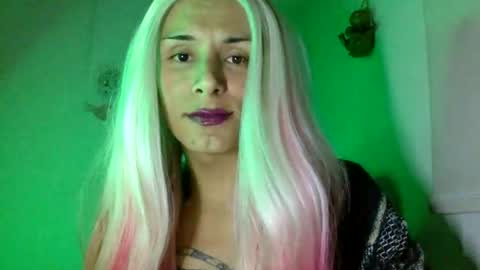 Lucy Lucy online show from December 7, 3:31 am