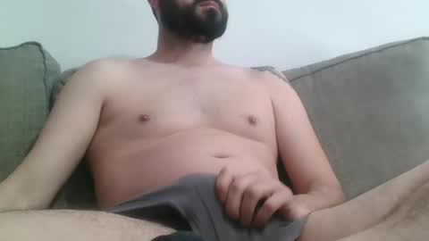 Snapshot of thesaint84 chatting on January 12, 10:12 am Saint online show from January 12, 10:12 am